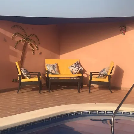 2 Bed-sleeps 4-mtn View-private Pool & Terrace Daire Oria